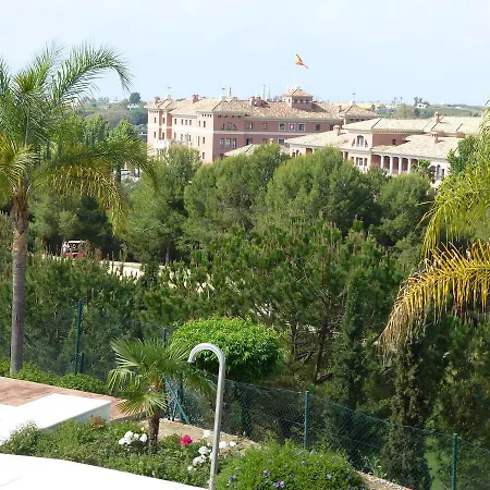 Appartement Luxury Overlooking Golf Course, Sea View