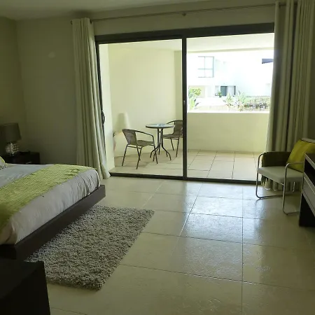 Appartement Luxury Overlooking Golf Course, Sea View