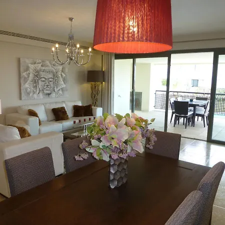 Luxury Overlooking Golf Course, Sea View Appartement Estepona